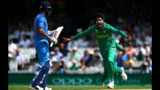 Pakistan lift ICC Champions Trophy 2017; crush India by 180 runs
